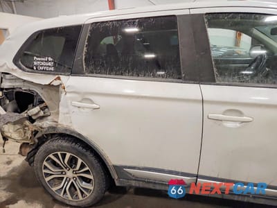 Zdjęcie 11 z 13 samochodu: 2017 MITSUBISHI OUTLANDER ES VIN:JA4AZ2A31HZ060417 - miniatura