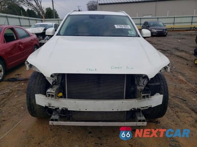 Piąte zdjęcie samochodu w środku: 2016 VOLVO XC90 T6 VIN:YV4A22PL8G1014580 - miniatura