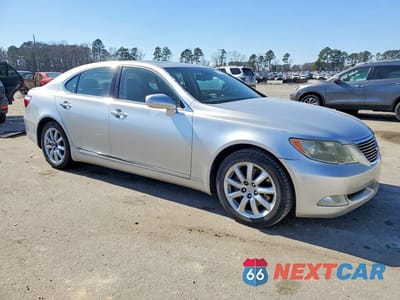 Czwarte zdjęcie samochodu z boku: 2008 LEXUS LS 460 VIN:JTHBL46FX85053353 - miniatura
