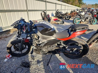 Trzecie zdjęcie samochodu z tyłu: 2020 KAWASAKI EX400 VIN:JKAEXKH19LDA80256 - miniatura