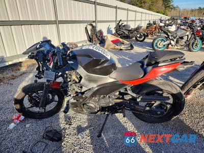 Trzecie zdjęcie samochodu z tyłu: 2020 KAWASAKI EX400 VIN:JKAEXKH19LDA80256 - miniatura