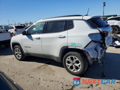 Drugie zdjęcie samochodu z przodu: 2025 JEEP COMPASS LATITUDE VIN:3C4NJDBNXST549326 - miniatura