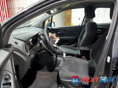 Zdjęcie 7 z 11 samochodu: 2020 CHEVROLET TRAX LS VIN:3GNCJNSB5LL167667 - miniatura