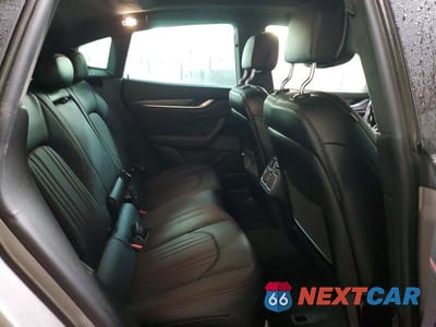 Zdjęcie 10 z 11 samochodu: 2022 MASERATI LEVANTE BASE VIN:ZN661XUA1NX383530 - miniatura