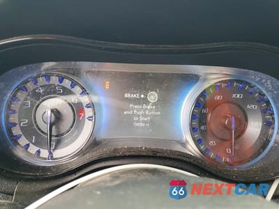 Zdjęcie 9 z 12 samochodu: 2015 CHRYSLER 300 S VIN:2C3CCABGXFH736005 - miniatura