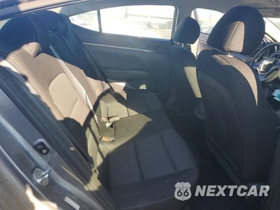 Zdjęcie 10 z 12 samochodu: 2018 HYUNDAI ELANTRA SE VIN:KMHD74LF4JU634681 - miniatura