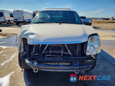 Piąte zdjęcie samochodu w środku: 2013 GMC YUKON XL C1500 SLT VIN:1GKS1KE00DR370042 - miniatura