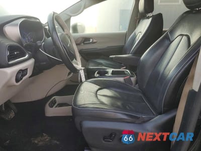 Zdjęcie 7 z 12 samochodu: 2018 CHRYSLER PACIFICA LIMITED VIN:2C4RC1GG5JR320428 - miniatura