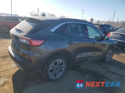 Trzecie zdjęcie samochodu z tyłu: 2020 FORD ESCAPE SEL VIN:1FMCU9H63LUC30610 - miniatura