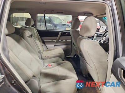 Zdjęcie 11 z 13 samochodu: 2011 TOYOTA HIGHLANDER BASE VIN:5TDBK3EH0BS052750 - miniatura