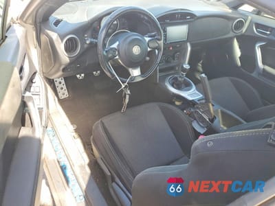 Zdjęcie 8 z 12 samochodu: 2017 TOYOTA 86 BASE VIN:JF1ZNAA16H9703749 - miniatura