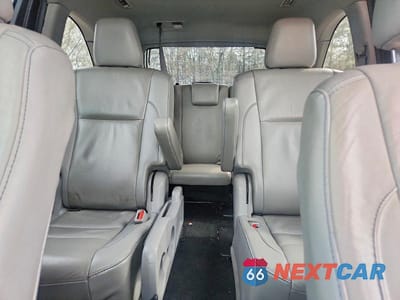 Zdjęcie 10 z 12 samochodu: 2019 TOYOTA HIGHLANDER SE VIN:5TDKZRFH9KS555979 - miniatura