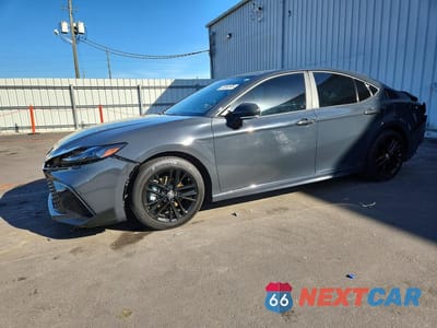 2025 TOYOTA CAMRY 4T1DAACK9SU542271 - główne zdjęcie licytacji z USA - miniatura