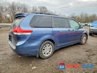 Trzecie zdjęcie samochodu z tyłu: 2014 TOYOTA SIENNA XLE 8-PASSENGER VIN:5TDYK3DCXES444333 - miniatura