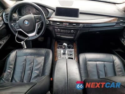 Zdjęcie 8 z 13 samochodu: 2015 BMW X5 XDRIVE35I VIN:5UXKR0C53F0K54671 - miniatura