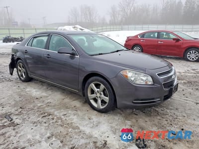 Czwarte zdjęcie samochodu z boku: 2011 CHEVROLET MALIBU 1LT VIN:1G1ZC5E11BF102820 - miniatura