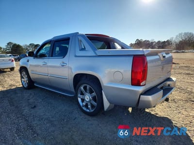 Drugie zdjęcie samochodu z przodu: 2010 CADILLAC ESCALADE EXT LUXURY VIN:3GYVKMEF4AG256640 - miniatura