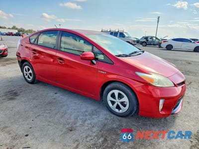 Czwarte zdjęcie samochodu z boku: 2014 TOYOTA PRIUS THREE VIN:JTDKN3DU5E1792060 - miniatura