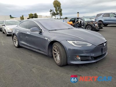 Czwarte zdjęcie samochodu z boku: 2016 TESLA MODEL S VIN:5YJSA1E24GF157256 - miniatura