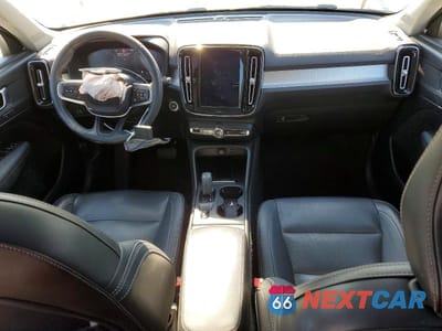 Zdjęcie 8 z 12 samochodu: 2020 VOLVO XC40 T5 MOMENTUM VIN:YV4162UK8L2237576 - miniatura