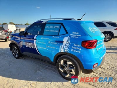 Drugie zdjęcie samochodu z przodu: 2024 HYUNDAI VENUE SEL VIN:KMHRC8A39RU316987 - miniatura