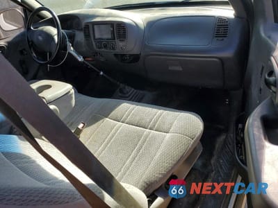 Zdjęcie 8 z 12 samochodu: 2003 FORD F150 VIN:1FTRX17223NB92206 - miniatura