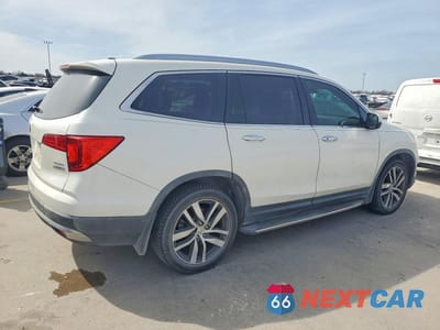 Trzecie zdjęcie samochodu z tyłu: 2017 HONDA PILOT ELITE VIN:5FNYF6H07HB099759 - miniatura