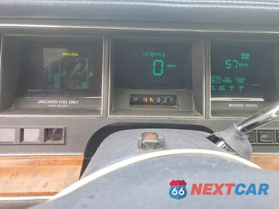 Zdjęcie 9 z 11 samochodu: 1994 LINCOLN TOWN CAR EXECUTIVE VIN:1LNLM81W6RY704376 - miniatura