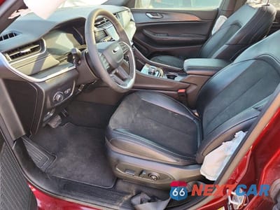 Zdjęcie 7 z 11 samochodu: 2025 JEEP GRAND CHEROKEE L 2WD 4D SUV ALTITUDE X VIN:1C4RJJAG6S8697491 - miniatura