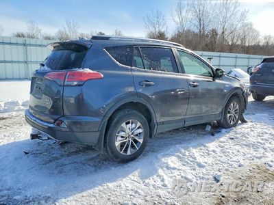 Trzecie zdjęcie samochodu z tyłu: 2017 TOYOTA RAV4 HV LE VIN:JTMRJREVXHD152434 - miniatura