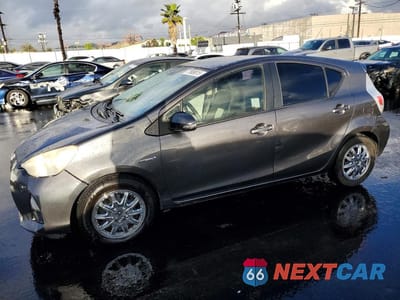 2013 TOYOTA PRIUS C JTDKDTB37D1548891 - główne zdjęcie licytacji z USA - miniatura