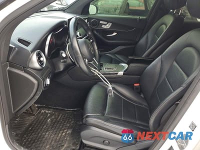 Zdjęcie 7 z 14 samochodu: 2020 MERCEDES-BENZ GLC 300 4MATIC VIN:WDC0G8EB5LV224631 - miniatura