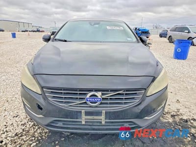 Piąte zdjęcie samochodu w środku: 2015 VOLVO S60 PREMIER VIN:YV140MFK9F1369468 - miniatura