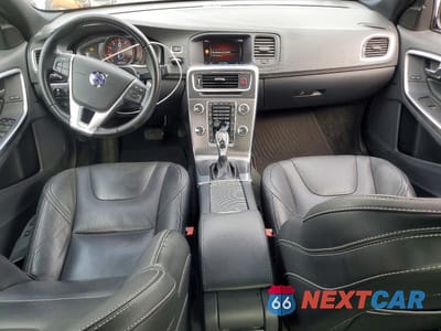 Zdjęcie 8 z 11 samochodu: 2016 VOLVO S60 PREMIER VIN:YV126MFK6G2413878 - miniatura