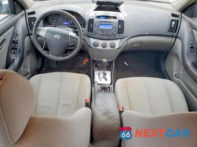 Zdjęcie 8 z 12 samochodu: 2010 HYUNDAI ELANTRA BLUE VIN:KMHDU4AD0AU161842 - miniatura
