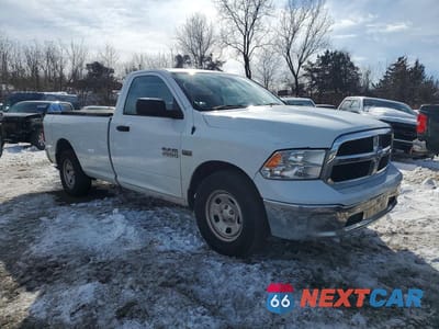 Czwarte zdjęcie samochodu z boku: 2017 RAM 1500 ST VIN:3C6JR6DT5HG675343 - miniatura