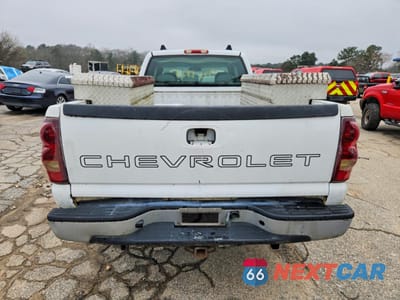 Zdjęcie 6 z 12 samochodu: 2003 CHEVROLET SILVERADO C2500 HEAVY DUTY VIN:1GCHC29U53E294188 - miniatura