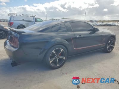 Trzecie zdjęcie samochodu z tyłu: 2006 FORD MUSTANG VIN:1ZVFT80N265102937 - miniatura