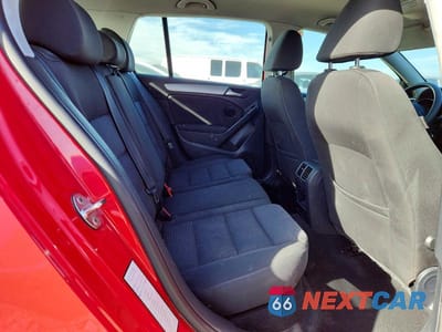 Zdjęcie 10 z 11 samochodu: 2014 VOLKSWAGEN GOLF VIN:WVWDB7AJ7EW005566 - miniatura