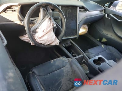 Zdjęcie 8 z 12 samochodu: 2019 TESLA MODEL S VIN:5YJSA1E29KF300579 - miniatura