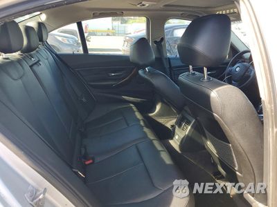 Zdjęcie 10 z 12 samochodu: 2013 BMW 328 I VIN:WBA3A5G52DNP22570 - miniatura