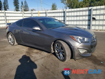 Czwarte zdjęcie samochodu z boku: 2013 HYUNDAI GENESIS COUPE 3.8L VIN:KMHHU6KJ5DU094645 - miniatura