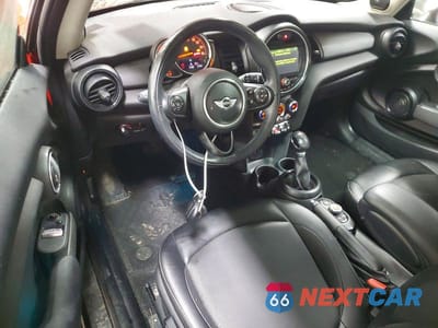 Zdjęcie 8 z 11 samochodu: 2018 MINI COOPER VIN:WMWXP5C53J2G63292 - miniatura