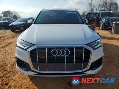 Piąte zdjęcie samochodu w środku: 2022 AUDI Q7 PREMIUM PLUS VIN:WA1LXBF74ND012137 - miniatura