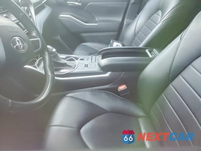 Zdjęcie 8 z 12 samochodu: 2022 TOYOTA HIGHLANDER HYBRID XLE VIN:5TDGBRCH4NS560512 - miniatura