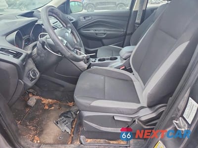 Zdjęcie 7 z 11 samochodu: 2013 FORD ESCAPE S VIN:1FMCU0F75DUD32662 - miniatura