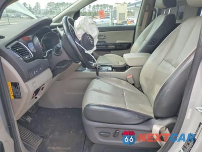 Zdjęcie 7 z 13 samochodu: 2017 KIA SEDONA EX VIN:KNDMC5C12H6259947 - miniatura