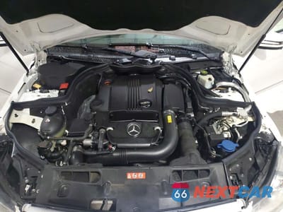 Zdjęcie 11 z 12 samochodu: 2013 MERCEDES-BENZ C 250 VIN:WDDGF4HB1DA783118 - miniatura
