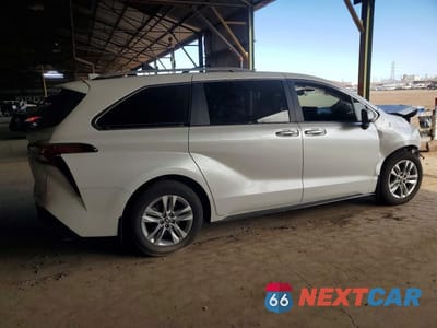 Trzecie zdjęcie samochodu z tyłu: 2025 TOYOTA SIENNA LIMITED 7-PASSENGER VIN:5TDZRKECXSS259204 - miniatura