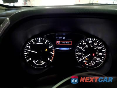 Zdjęcie 9 z 12 samochodu: 2019 NISSAN PATHFINDER S VIN:5N1DR2MM2KC597164 - miniatura